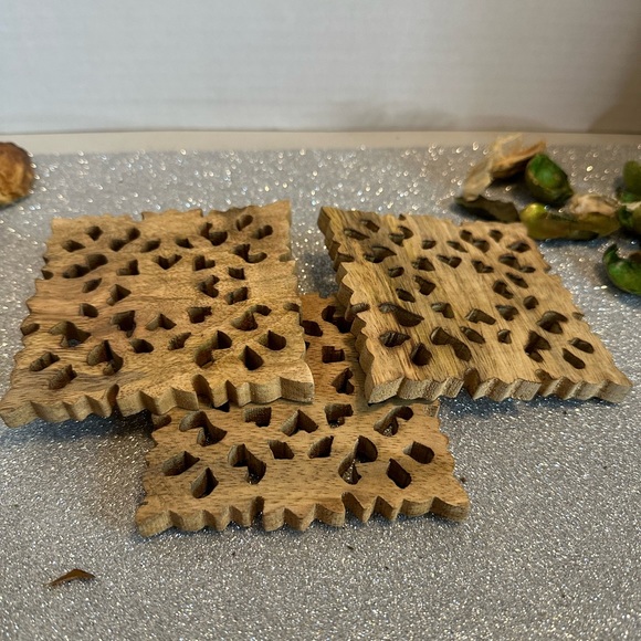 SCENT UNLEASHED, BEAUTIFUL CANDLE COASTER. - Picture 1 of 8